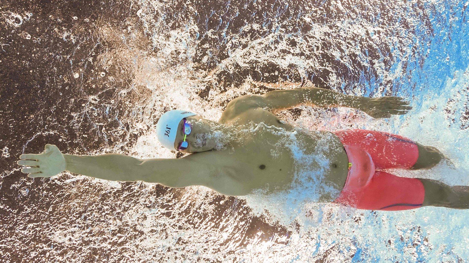 皇家马德里主场力克巴塞罗那，西甲争冠悬念再起