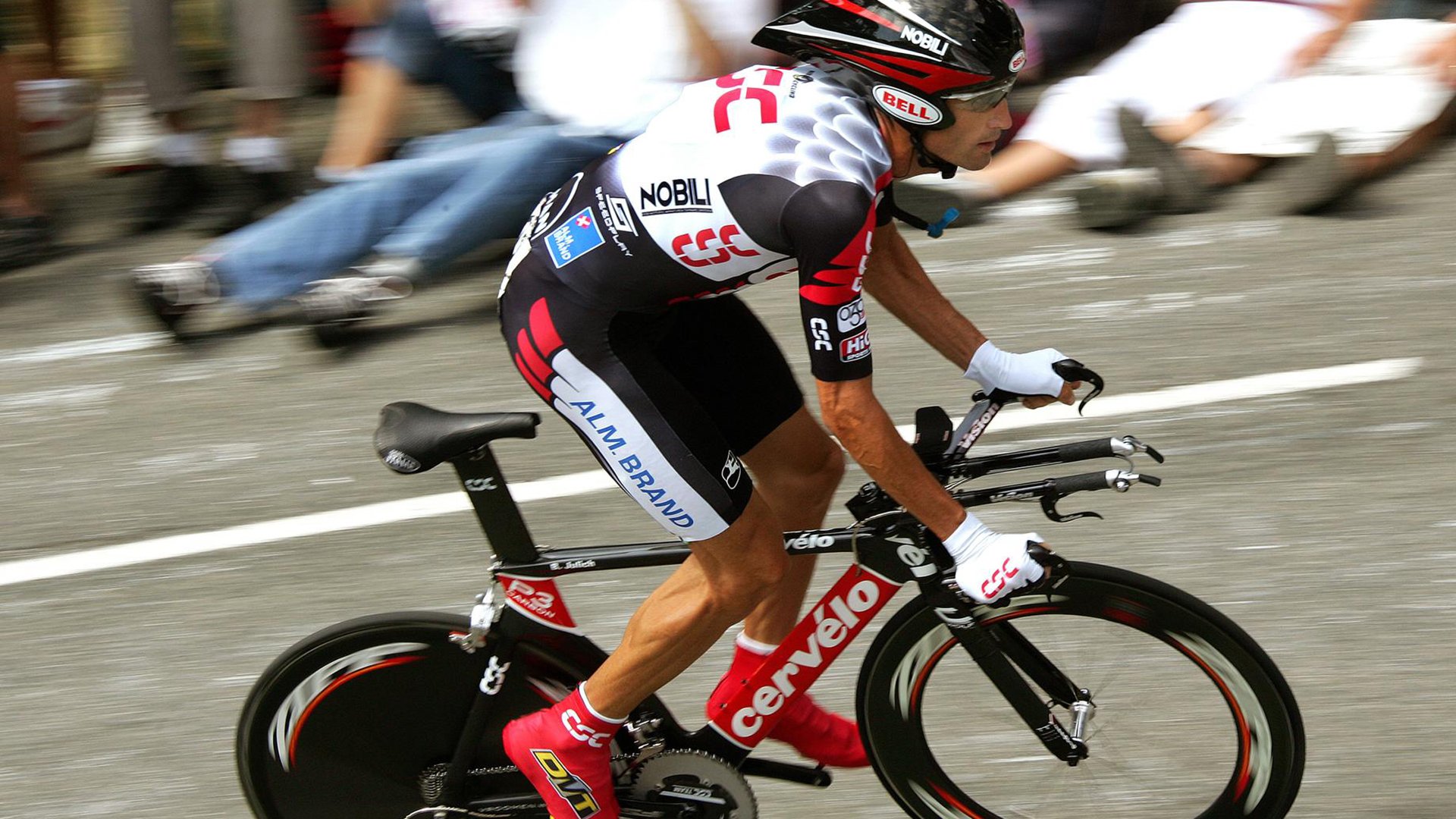 2026世界杯预选赛激战正酣，多支豪门球队提前锁定晋级席位