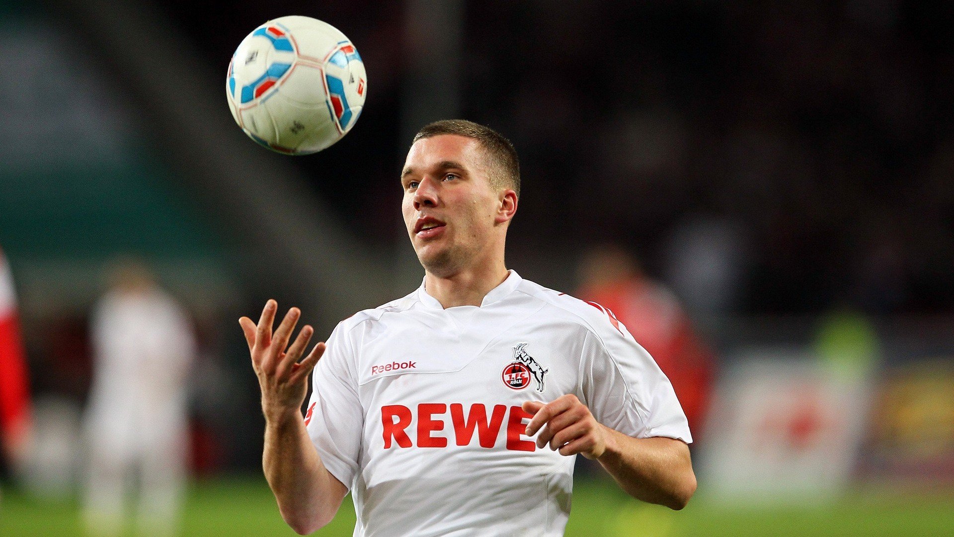 弗兰克强调主场表现亟待提升，坦言若不执教愿做体育老师